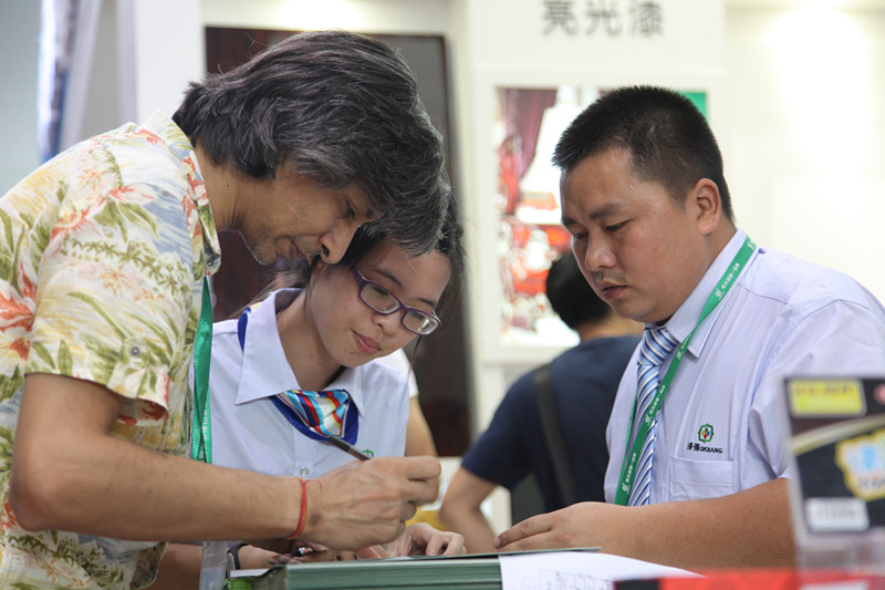 黄桃视频在线观看高清免费化工黄桃视频APP在线看黄厂在广博会接待浙江客户场面
